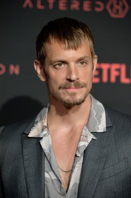 Joel Kinnaman Poster 2987635