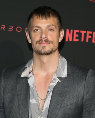 Joel Kinnaman Poster 2987640