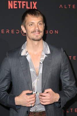 Joel Kinnaman Poster 2987664