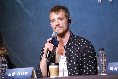 Joel Kinnaman Poster 2987699