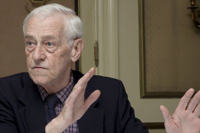 John Mahoney Poster 2262162