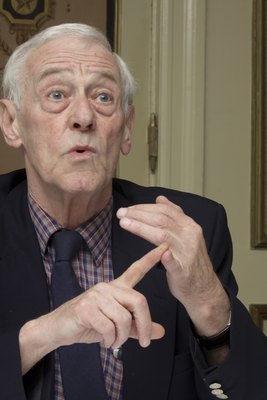 John Mahoney Poster 2262170