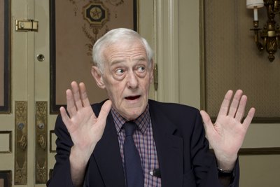 John Mahoney Poster 2262173
