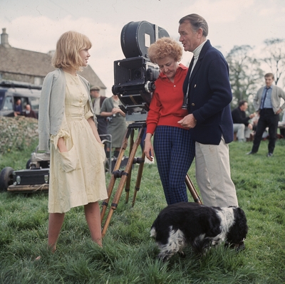 John Mills Poster 2552084