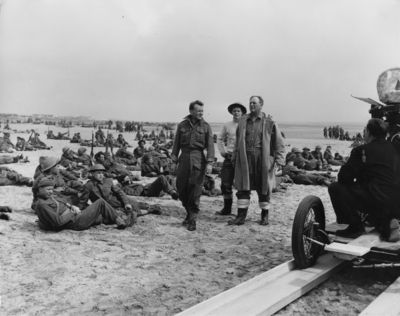 John Mills Poster 2552089