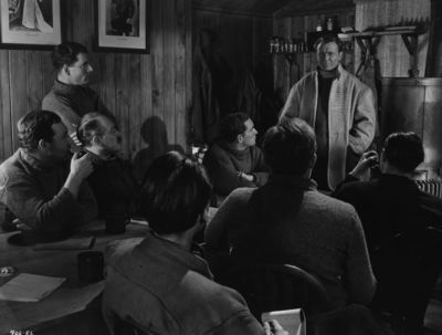 John Mills Poster 2552106