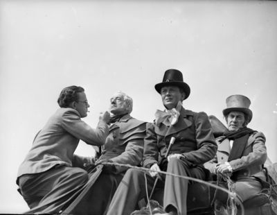 John Mills Poster 2552107