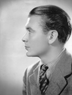 John Mills Poster 2552109