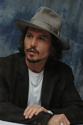 Johnny Depp Poster 2279143
