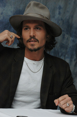 Johnny Depp Poster 2279151