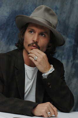 Johnny Depp Poster 2279176