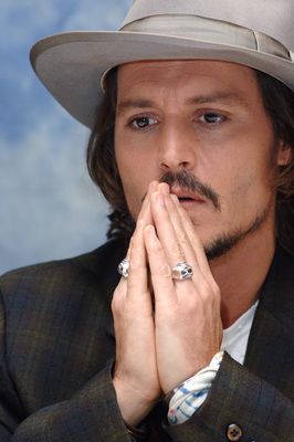Johnny Depp Poster 2291655