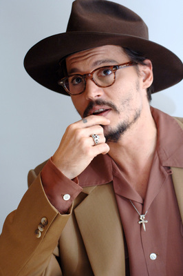 Johnny Depp Poster 2400777