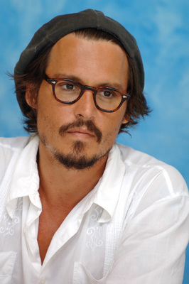 Johnny Depp Poster 2400785