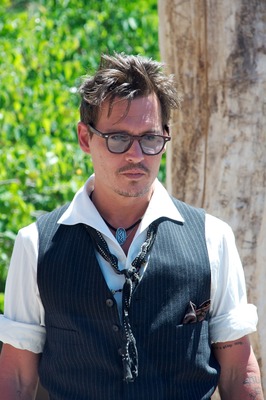 Johnny Depp Poster 2433024