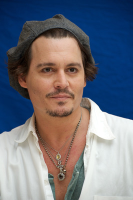 Johnny Depp Poster 2433032