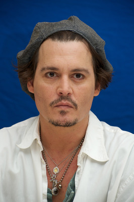Johnny Depp Poster 2433036