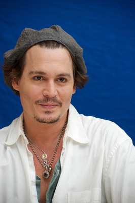 Johnny Depp Poster 2433043