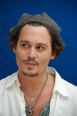 Johnny Depp Poster 2433045