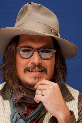 Johnny Depp Poster 2447314