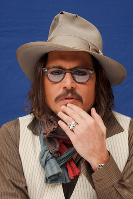 Johnny Depp Poster 2447318
