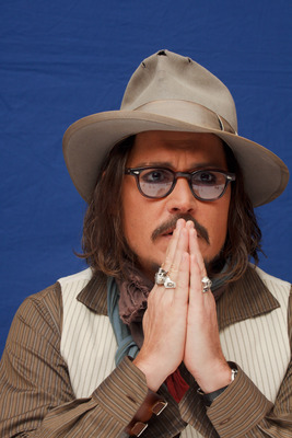 Johnny Depp Poster 2447336