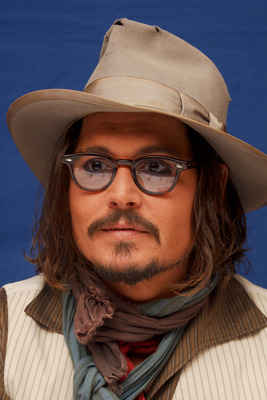 Johnny Depp Poster 2447341