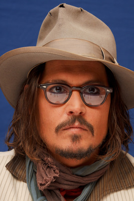Johnny Depp Poster 2447344