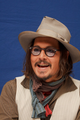 Johnny Depp Poster 2447347