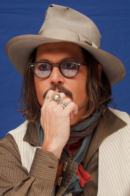 Johnny Depp Poster 2447360