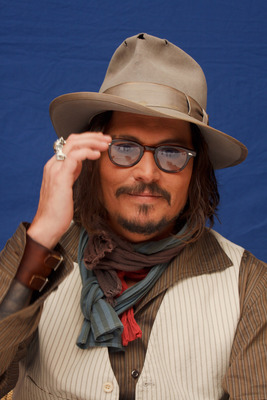 Johnny Depp Poster 2447363