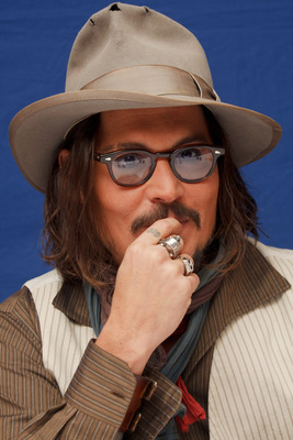 Johnny Depp Poster 2447376