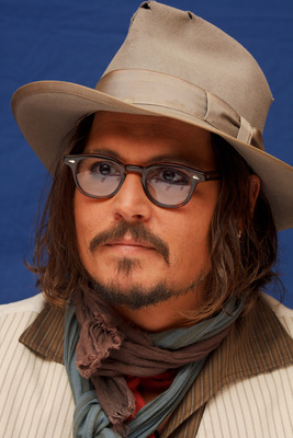 Johnny Depp Poster 2447379