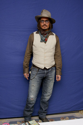 Johnny Depp Poster 2447387