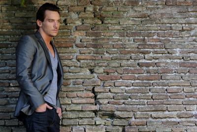 Jonathan Rhys Meyers Poster 2201695