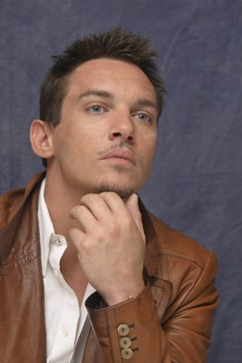 Jonathan Rhys Meyers Poster 2259975