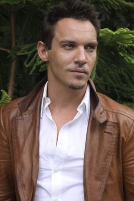 Jonathan Rhys Meyers Poster 2260045