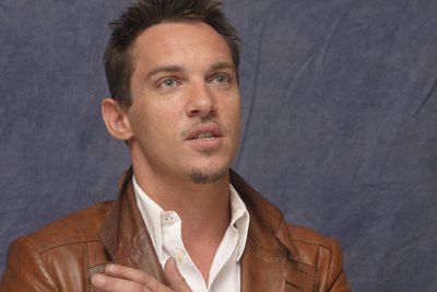 Jonathan Rhys Meyers Poster 2260046