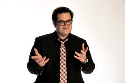 Josh Gad Poster 2350443