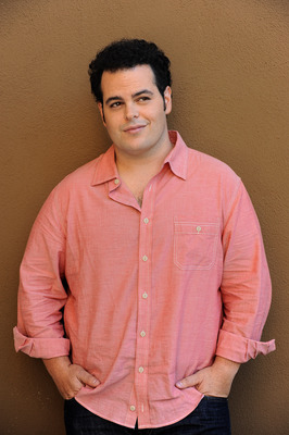 Josh Gad Poster 2350446