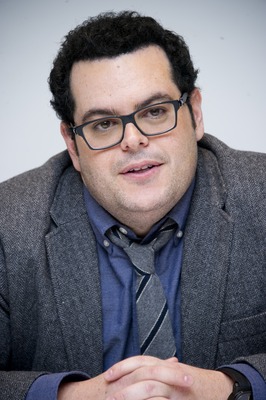 Josh Gad Poster 2460776