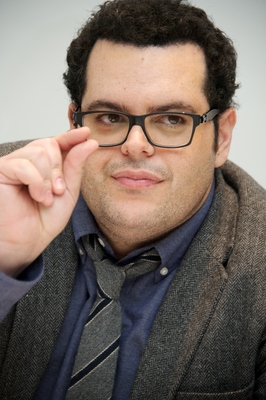 Josh Gad Poster 2471251