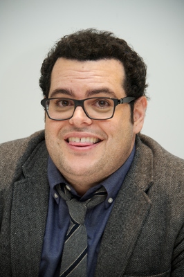 Josh Gad Poster 2471256