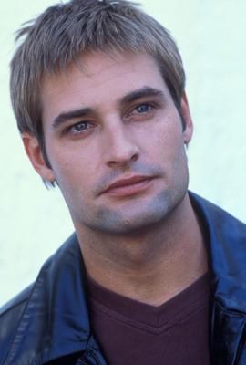 Josh Holloway Poster 2205981