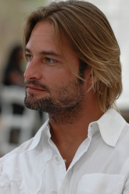 Josh Holloway Poster 2248313