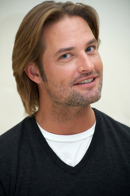 Josh Holloway Poster 2291041