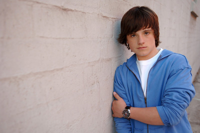Josh Hutcherson Poster 2193772