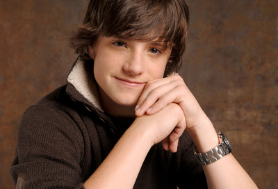 Josh Hutcherson Poster 2193778