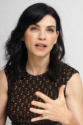 Julianna Margulies Poster 2157990