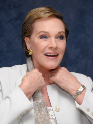 Julie Andrews Poster 2243741